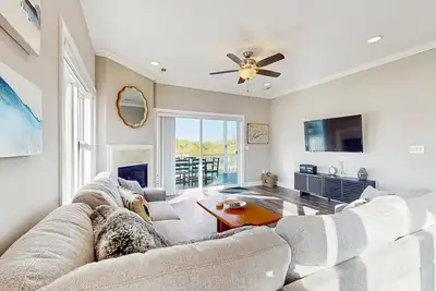 Image de Lake View Cabin, Sleeps 10・Pool・Golf・Marina Access