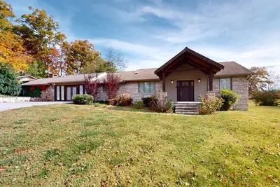 Image de Serene Family Getaway・Near Parkway・Games・Hot Tub