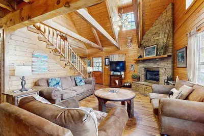 Image de Cozy Home, Sleeps 11・Hot Tub・Games・Near Nat'l Park