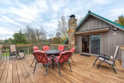 Image de River View Home W Multi-Level Deck, Yard, Hot Tub
