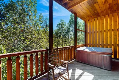 Image de Mtn View Cabin, Sleep 10・Hot Tub・Game・2 Level Deck