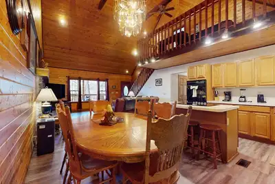 Image de Smoky Mountain Retreat・Hot Tub・Fire pit・Air Hockey
