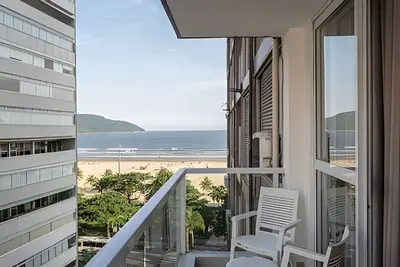 Image de Shb - Gonzaga Beach Vibes: Feet in the Sand