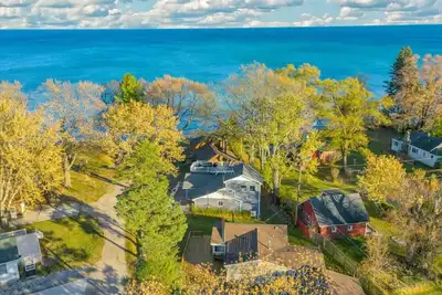 Image de The Lakeview Lookout - Gorgeous Lake Views!