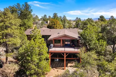 Image de Juniper Granite Lodge - 3 Bed 4 Bath Separate Suite in Peaceful Neighborhood