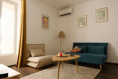 Image de Old town and the Lake