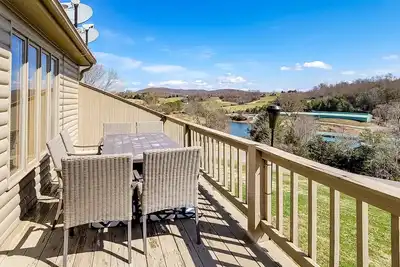 Image de Lovely Lakeside Stay N Deerfield Resort, Sleeps 16