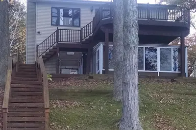 Image de Lake front 3-bedroom house in Hartland