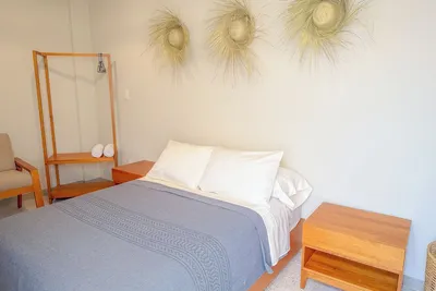 Image de Centrally located loft, 2 bedrooms, close to everything!