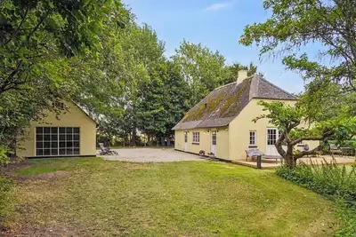 Image de Secluded cottage in idyllic surroundings.