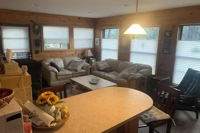 Image de Great Location in Quiet Bay on West Shore