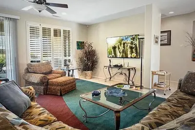 Image de Sun City Grand-Beautiful/Roomy 2-bedroom - golf/gym/activities access w/fee