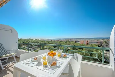 Image de Salgados Sunset and Sea View Apartment
