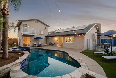 Image de Sunlit Oasis: Heated Pool & Jacuzzi | Near Disney