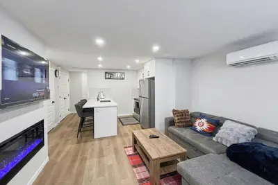 Image de Cozy 2 bedrooms  Suite in Mahogany Se | Sleeps 6