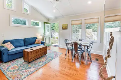 Image de 2 Blocks to Archbold Medical Center! Airy Retreat