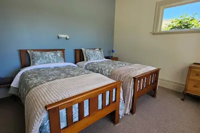 Image de Villa Holiday Home nestled in old world gardens - 5 min to cycle trail