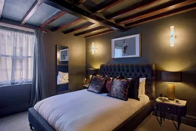 Image de 3-Bed Historic Knitters Cottage in Nottingham