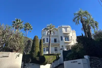 Image de Californie élégant appartement avec vue sur la mer, parking et plage à proximité