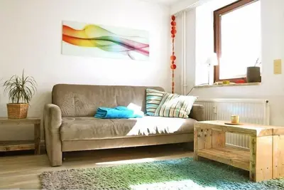 Image de Henrietta dans la maison du lac