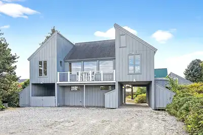 Image de Salty Dolphin by Bayley Vacation Rentals