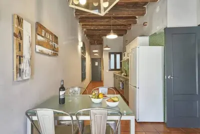 Image de Spacious 2 bedroom apartment minutes from Ramblas -parking