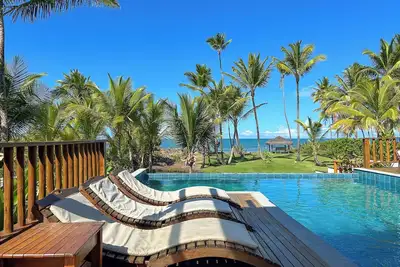Image de Beachfront paradise with 8 suites, barbecue area and swimming pool with a view.