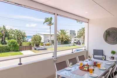 Image de Living the dream, 7a Sandy Point Rd - views, air con, linen