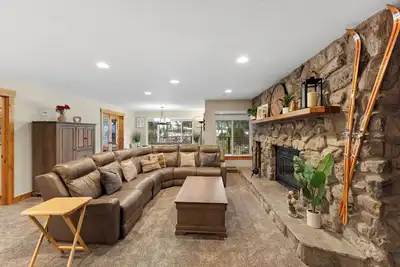 Image de Mountain View Condo With Private Indoor Hot Tub!