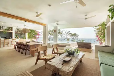 Image de Luxury Oceanfront Double Villa With Pool