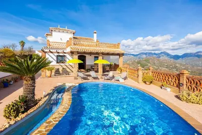 Image de Villa Baena - Quatre Chambres Villa, Couchages 8