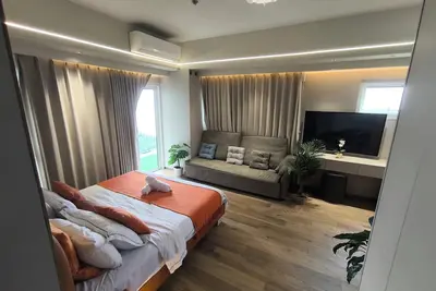 Image de Elegant 5br Haven Overlooking Manila Bay Sunset