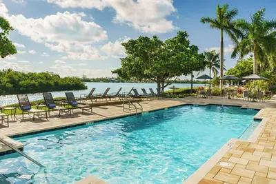 Image de Relax from Your Room w/ Pool View! Outdoor Pool, Free Breakfast, Pet-Friendly!