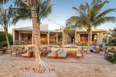 Image de Spacious Room w/ Sea Views + Modern Elegance – Perfect for Relaxing Retreat