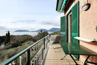 Image de Appartement 'Alveare sul blue' à Lerici, idéal pour 3 personnes