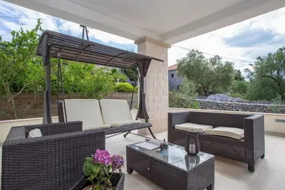 Image de Magnifique maison de 2 chambres à Mali Stone