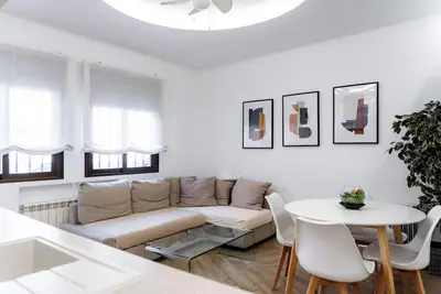 Image de Appartement spacieux, moderne et central de 2 chambres+1 salle de bain à Madrid
