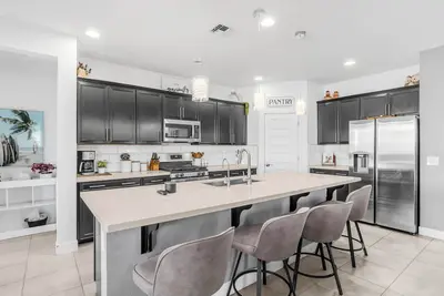 Image de Spacious 4br Near Luke Afb, State Farm Stadium & La Dodgers