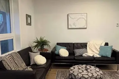 Image de Chic 2-Bd Retreat Near Downtown & Uwo