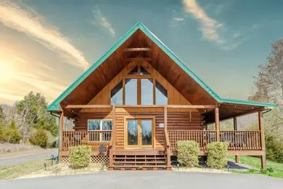 Image de Hot Tub · Mtn View · Game Loft · Sleeps 9