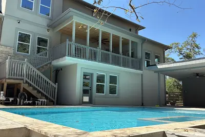 Image de Spacious 6-bedroom country house in Magnolia with Hvac &  acres land to explore