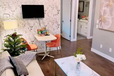 Image de Tremendous 2-bedroom suite in delightful Langford. Clean Privacy