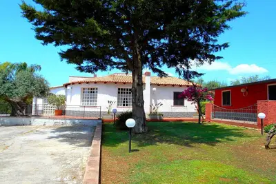 Image de Villa spacieuse avec grande veranda