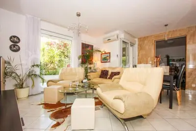 Image de Luxueux appartement duplex avec jardin