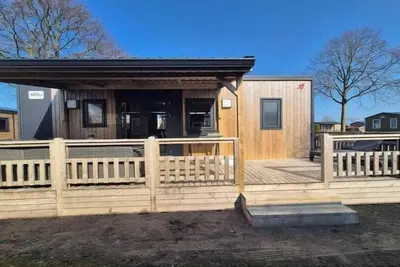 Image de Mobil-home avec piscine à Renesse
