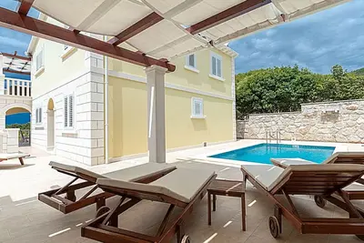 Image de Villa Mediterana by Villas Guide