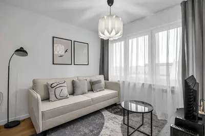 Image de Wola Apt - 8th Floor, Tram&Bus Nearby - by Rentujemy