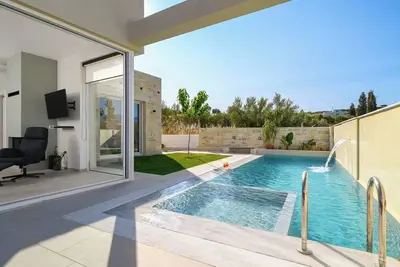 Image de Two-bedrooms Ground floor villa with private pool