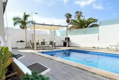 Image de Modern Private Villa With Pool • Peaceful Retreat for Families & Groups