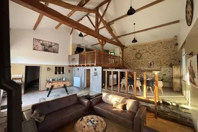Image de Maison de campagne « Le Ranch Des Ours » avec piscine privée, terrasse et Wi-Fi